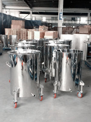 سعر جيد 316L  Stainless Steel Water Bucket , Dairy Storage Tanks With Wheels الانترنت