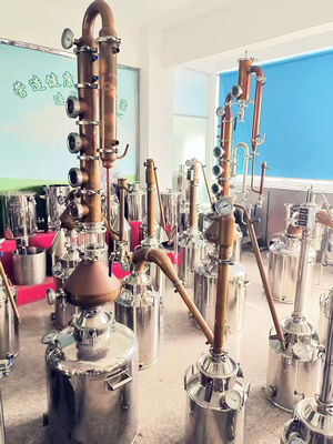 سعر جيد 50L Stainless Steel Distilling Equipment for Make Brandy Whisky and Rum الانترنت