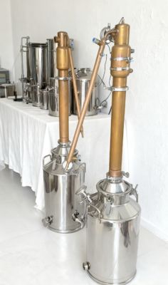 سعر جيد معدات تقطير من الفولاذ المقاوم للصدأ سعة 50 لترًا لصنع البراندي والويسكي والروم الانترنت